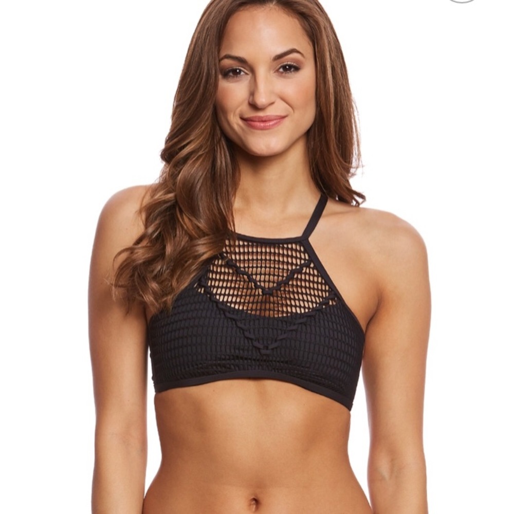🆕 🦄 3/$15 SALE: Kenneth Cole High Neck Netted Bikini Top